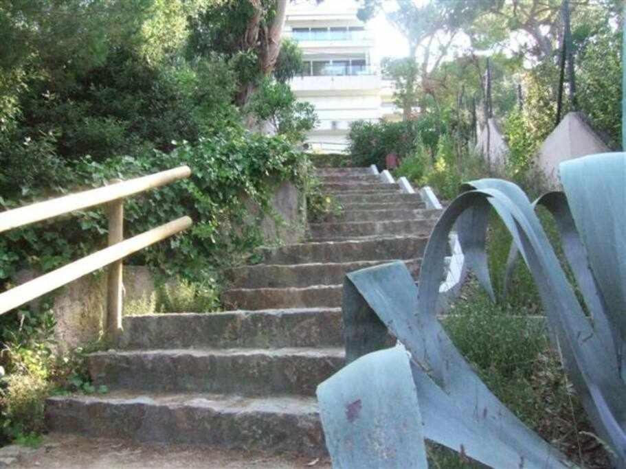 Costa Brava Sagaro Frontbeach Cala Acces Sant Feliu de Guíxols Esterno foto